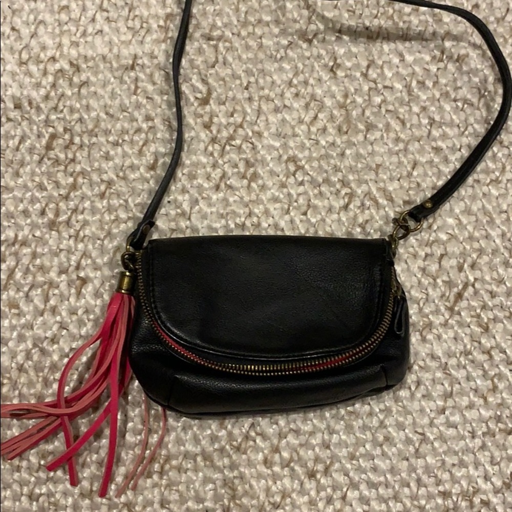 Ecoté black and pink leather shoulder bag& tassel
